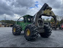 2021 John Deere 748LII